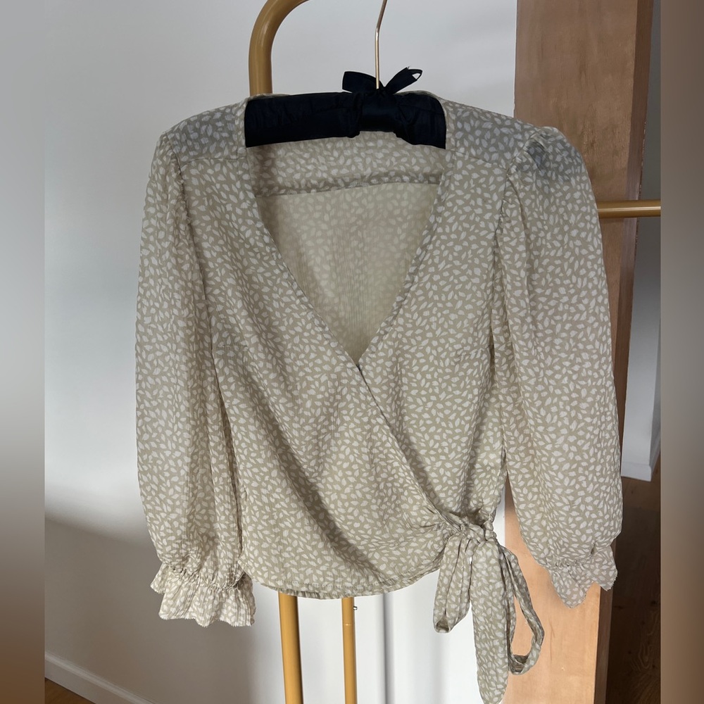 Abercrombie & Fitch Green/White Patterned Wrap Blouse